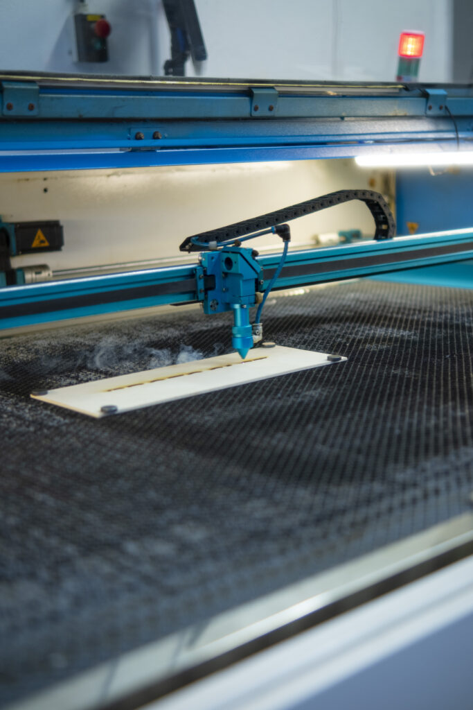 Řezání a gravírování laserem